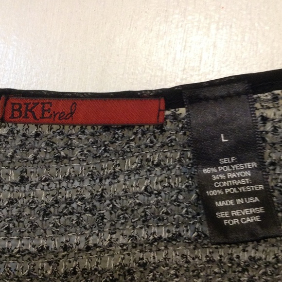 BKE RED  BLACK/ WHITE KNIT TOP W/ SHEER CONTRAST L - Picture 3 of 3